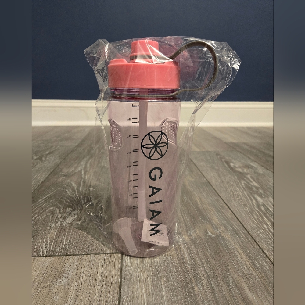 GAIAM Pink 28oz Water Bottle NWT